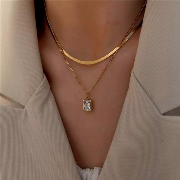 Jewelry - Stunning Snake Chocker Pendant Necklace